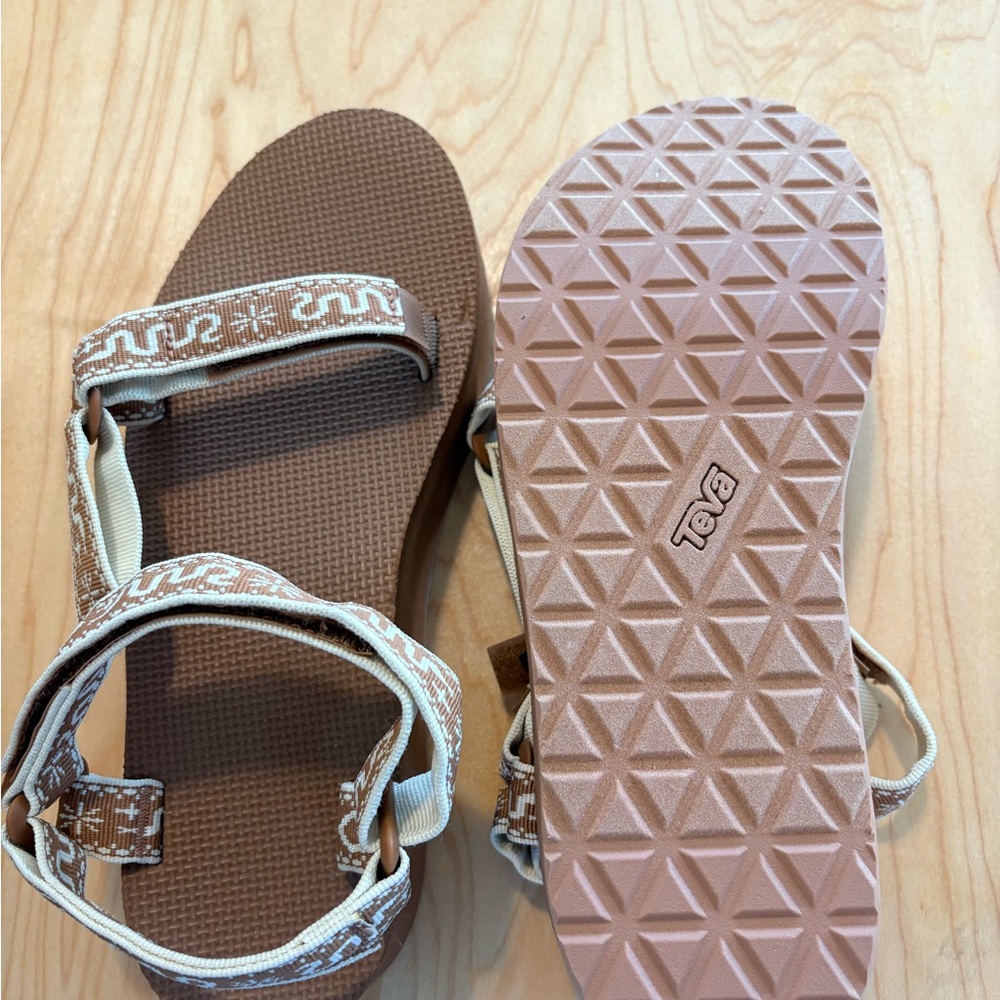 Teva Brown & Cream Patterned Platform Sandals NWT - image 3